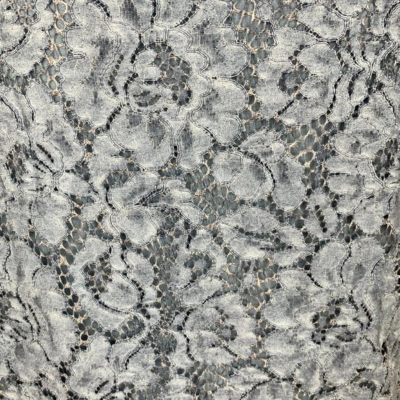 2/$15 - KISMET Blue Lace Sleeveless Top - Picture 6 of 8